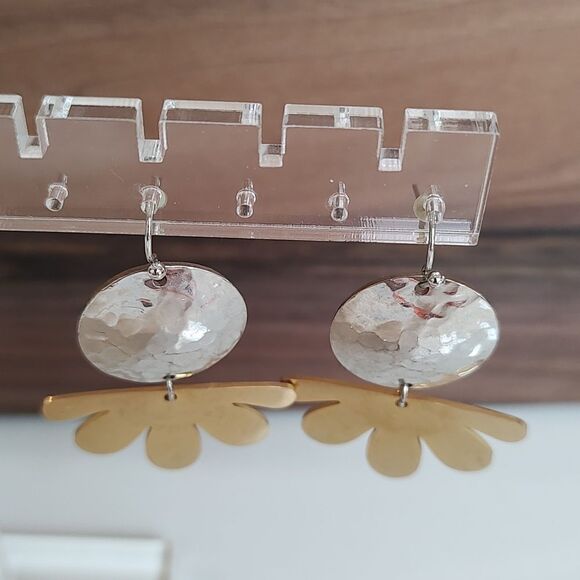 Hammered Silver Disc with Gold Daisy Petal Dangles French Wire Pierced Earrings - Picture 3 of 7